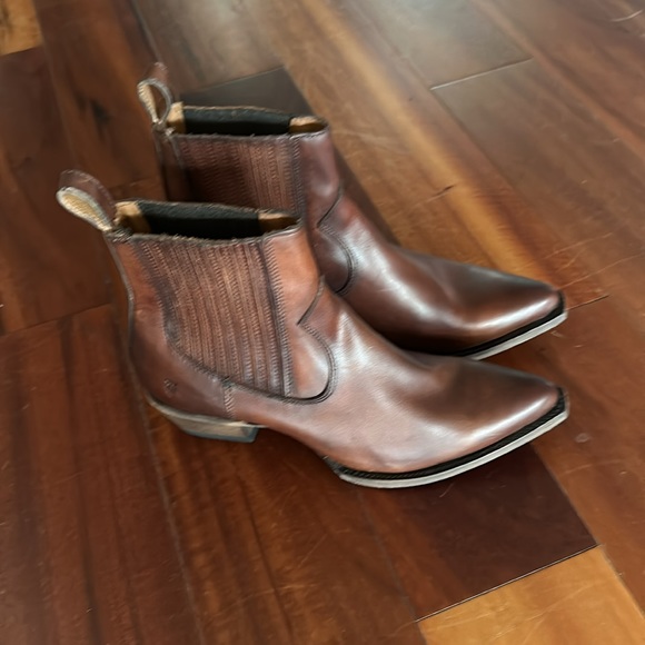 Frye leather ankle boots 8.5b - Picture 2 of 5
